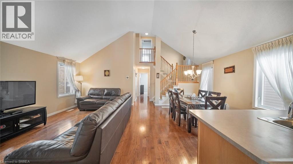 38 Sinclair Street, Guelph, Ontario  N1L 1R8 - Photo 4 - 40792687