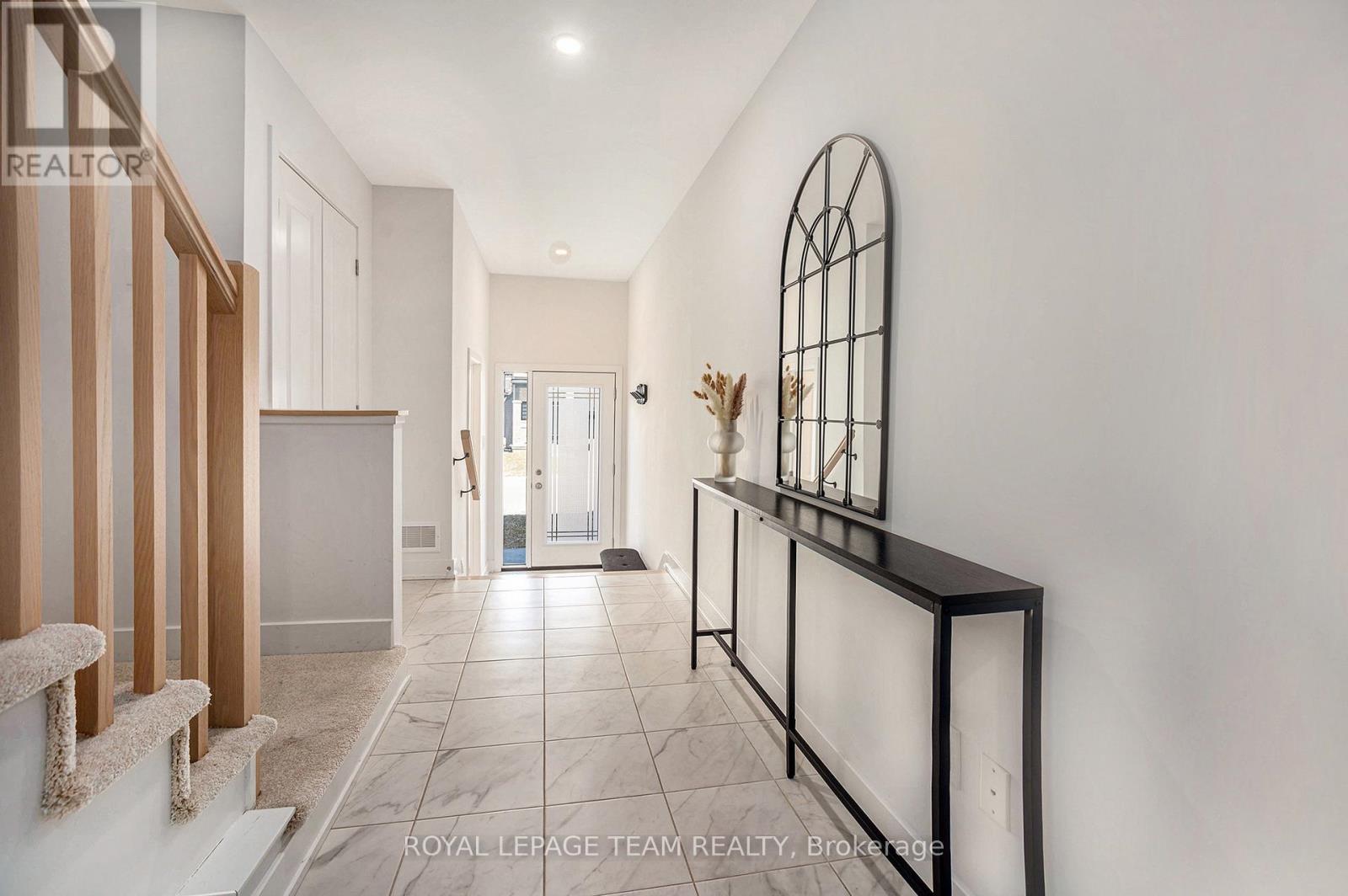 58 Arinto Place, Ottawa, Ontario  K2S 2R7 - Photo 2 - X12633220