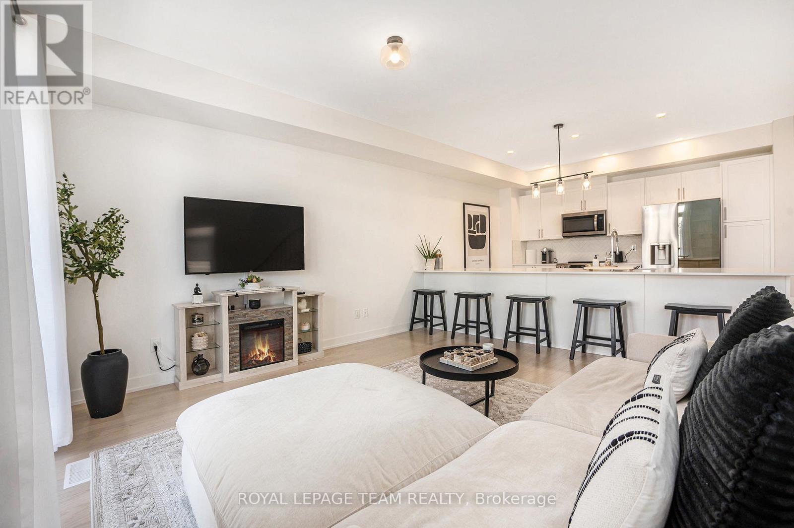 58 Arinto Place, Ottawa, Ontario  K2S 2R7 - Photo 5 - X12633220