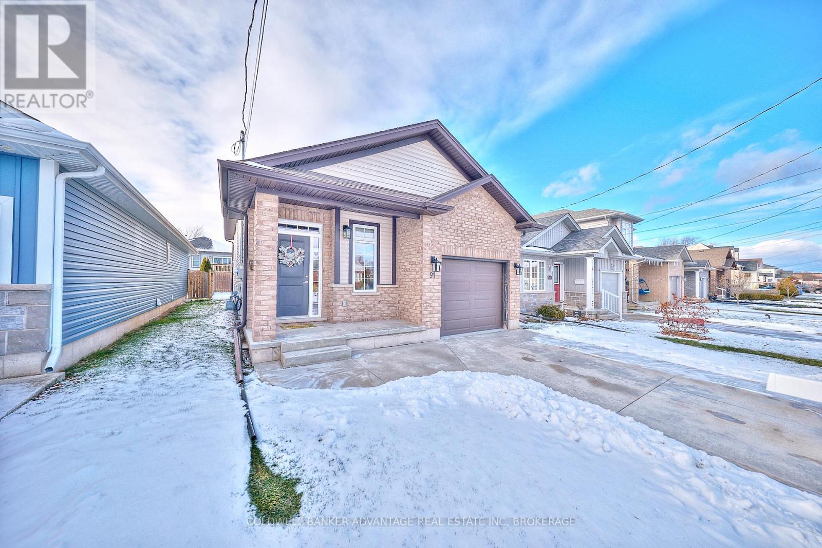 91 Scholfield Avenue S, Welland (Lincoln/crowland), Ontario  L3B 1N4 - Photo 3 - X12633218