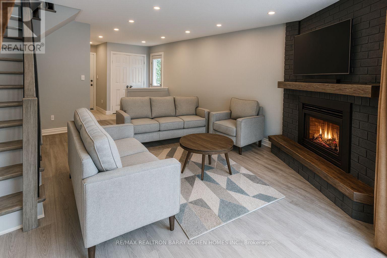 14 Mellon Avenue, Georgina (Pefferlaw), Ontario  L0E 1N0 - Photo 9 - N12559548