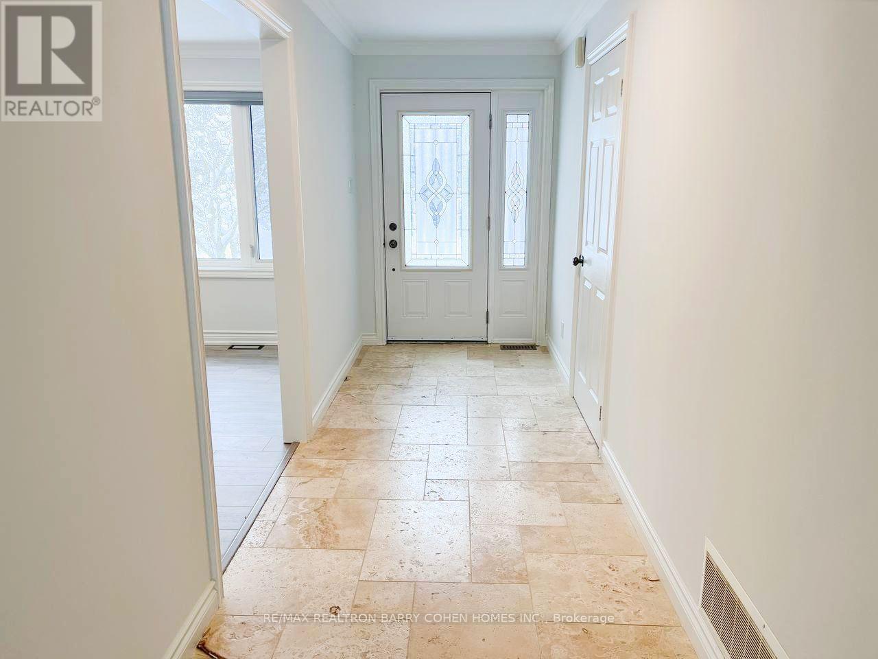 14 Mellon Avenue, Georgina, Ontario  L0E 1N0 - Photo 7 - N12610526