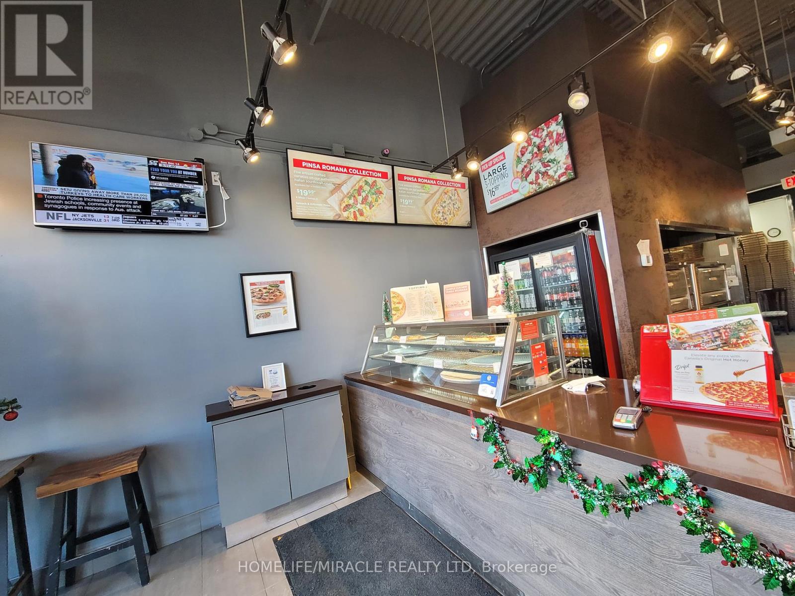 2 - 106 Silvercreek Parkway N, Guelph (Junction/onward Willow), Ontario  N1H 7B4 - Photo 3 - X12631926