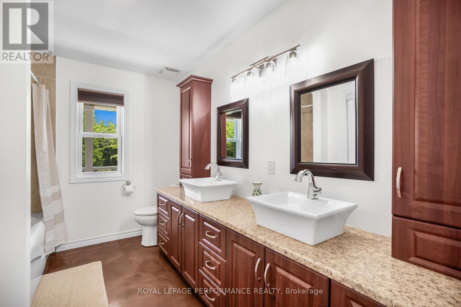 215 Route 200 Route E, The Nation, Ontario  K0A 1M0 - Photo 21 - X12357464