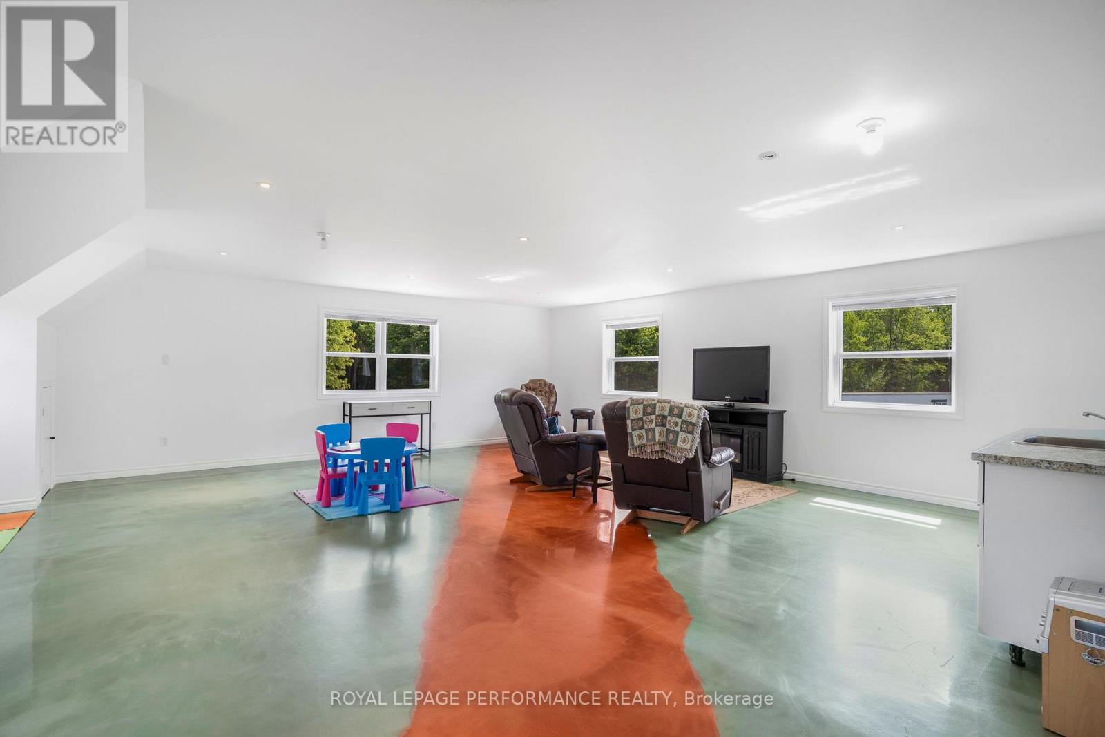 215 Route 200 Route E, The Nation, Ontario  K0A 1M0 - Photo 22 - X12357464