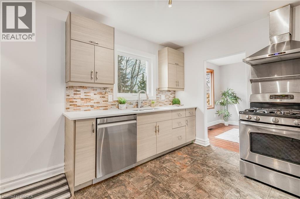 52 Charing Cross Street, Brantford, Ontario  N3R 2H3 - Photo 10 - 40783898