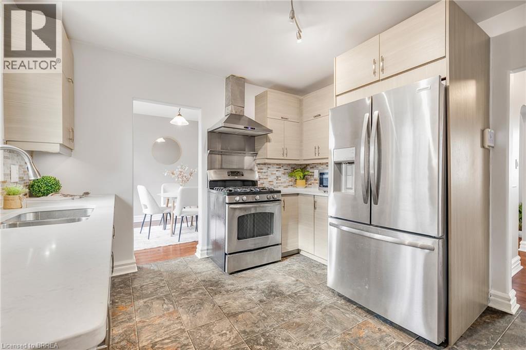 52 Charing Cross Street, Brantford, Ontario  N3R 2H3 - Photo 9 - 40783898