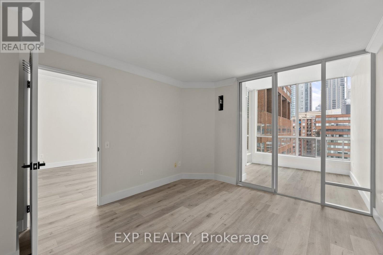 Ph113 - 942 Yonge Street, Toronto (Annex), Ontario  M4W 3S8 - Photo 15 - C12633216