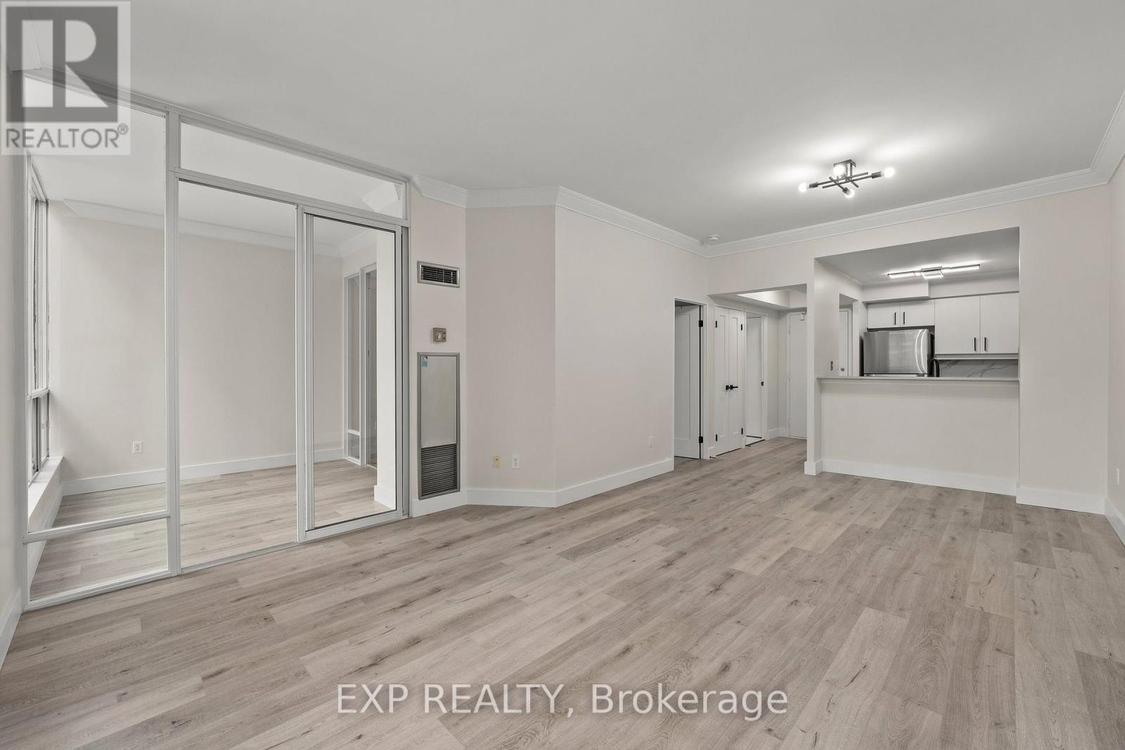 Ph113 - 942 Yonge Street, Toronto (Annex), Ontario  M4W 3S8 - Photo 4 - C12633216