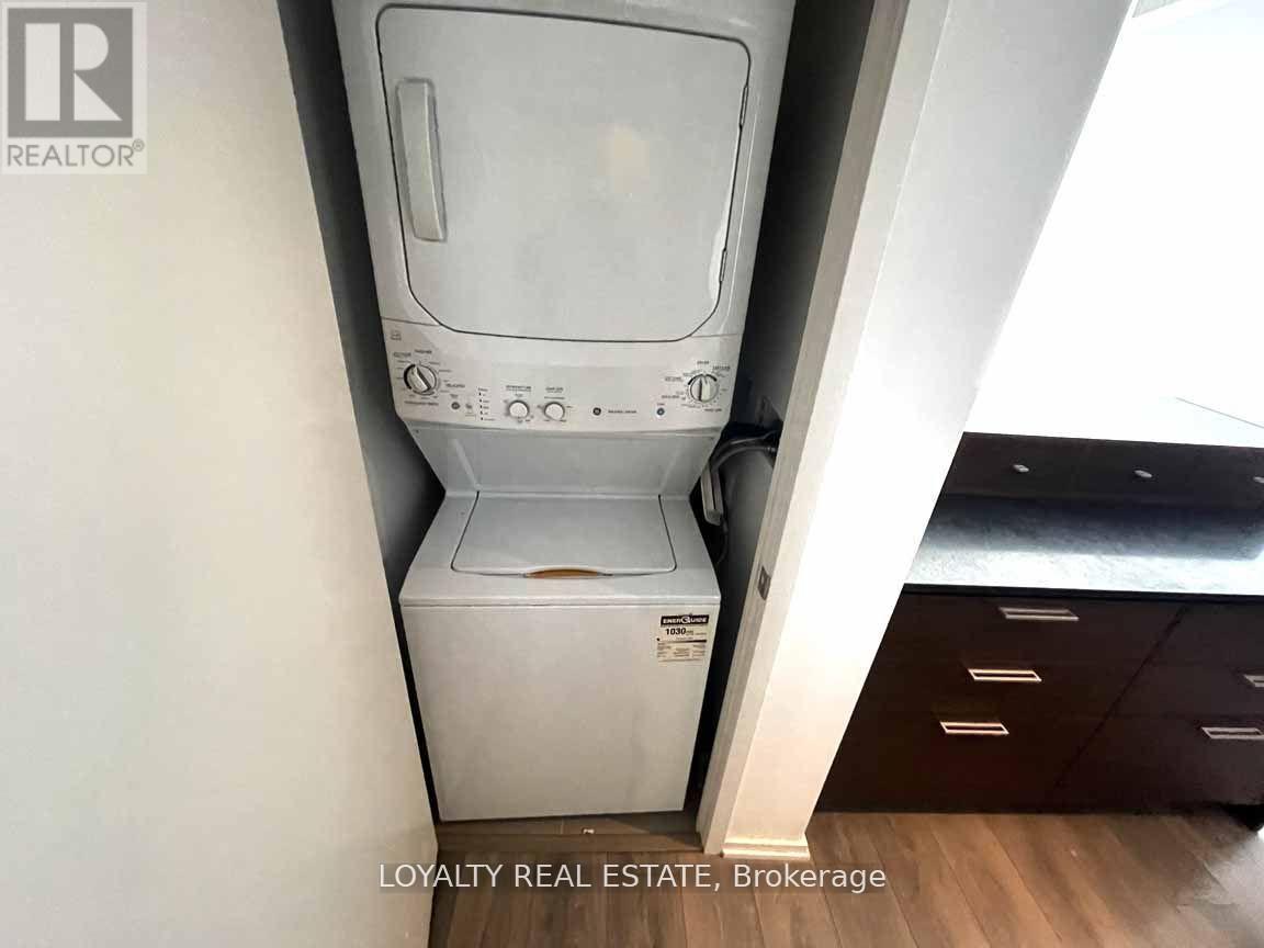 1101 - 75 St Nicholas Street, Toronto (Bay Street Corridor), Ontario  M4Y 0A5 - Photo 12 - C12633224