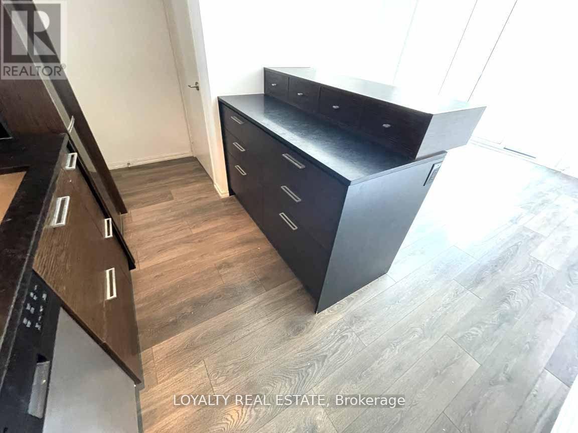 1101 - 75 St Nicholas Street, Toronto (Bay Street Corridor), Ontario  M4Y 0A5 - Photo 3 - C12633224