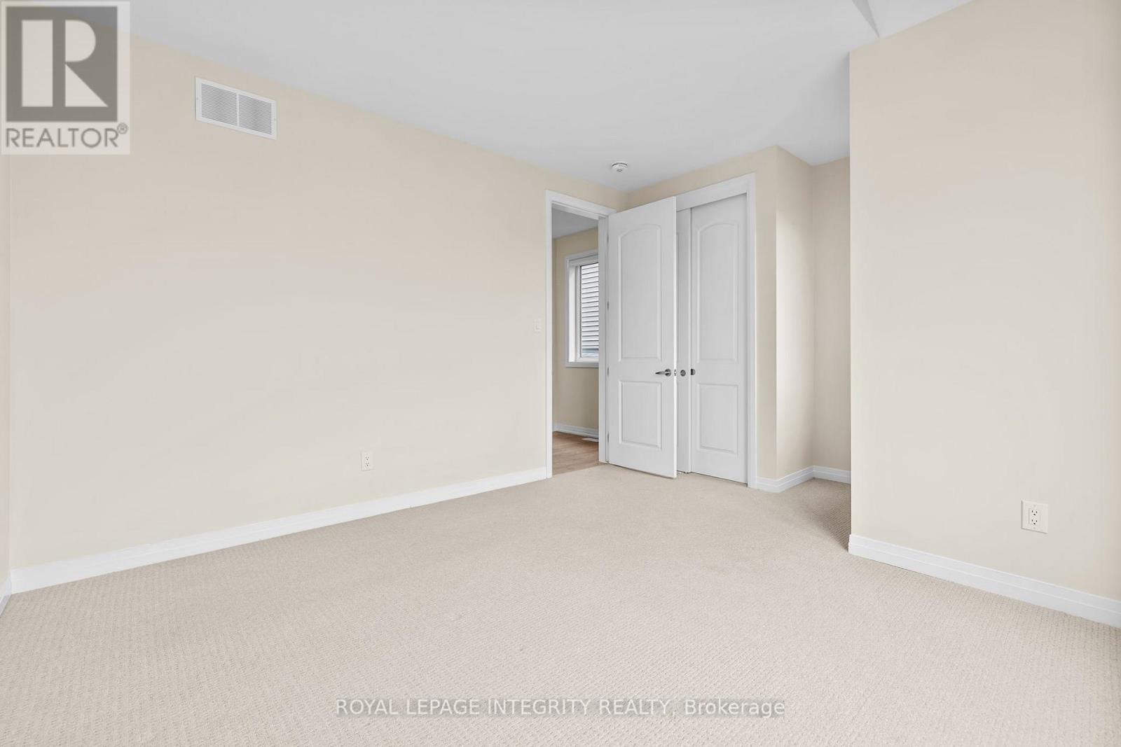 807 Mercier Crescent E, Ottawa, Ontario  K1W 1E6 - Photo 19 - X12469893