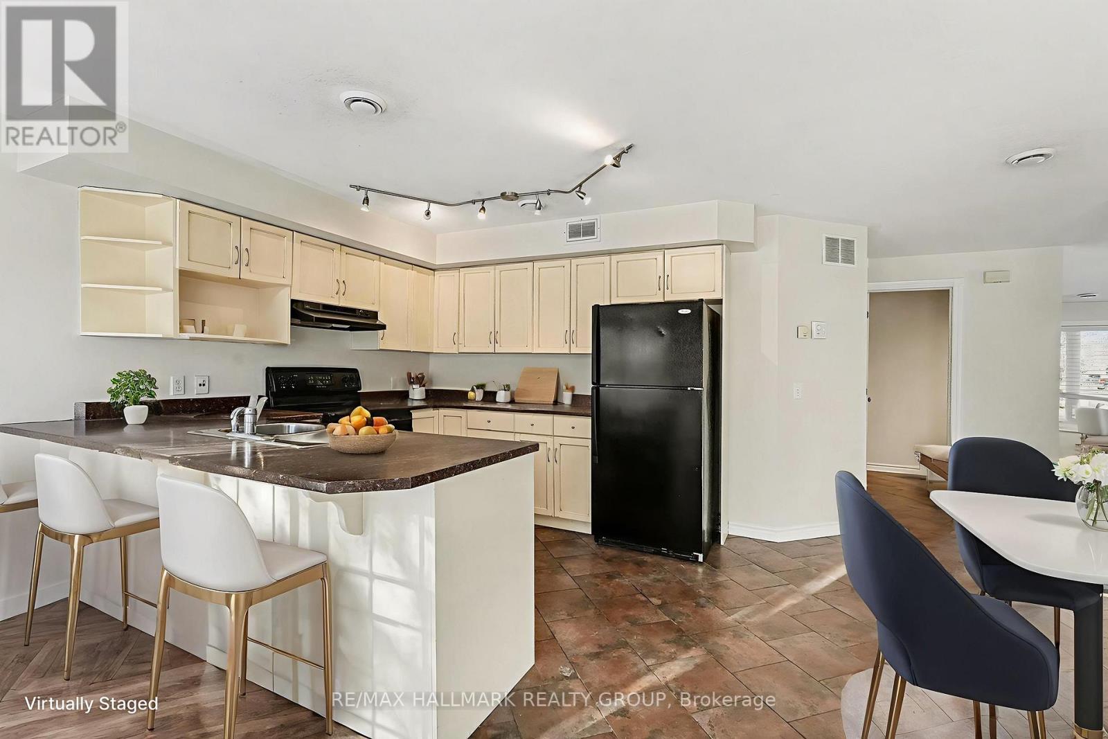 124 Bell Street, Carleton Place, Ontario  K7C 1V4 - Photo 5 - X12615004