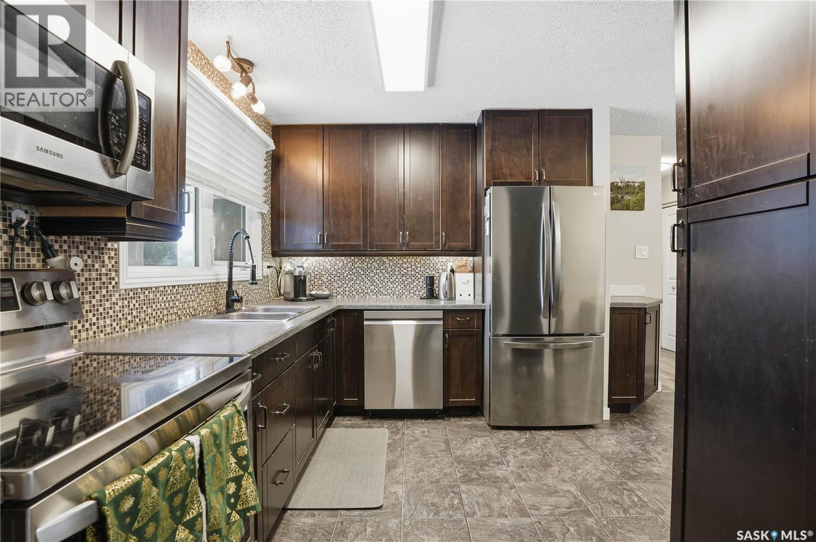 Street 1307 Brown Street, Regina, Saskatchewan  S4N 5C7 - Photo 6 - SK025621