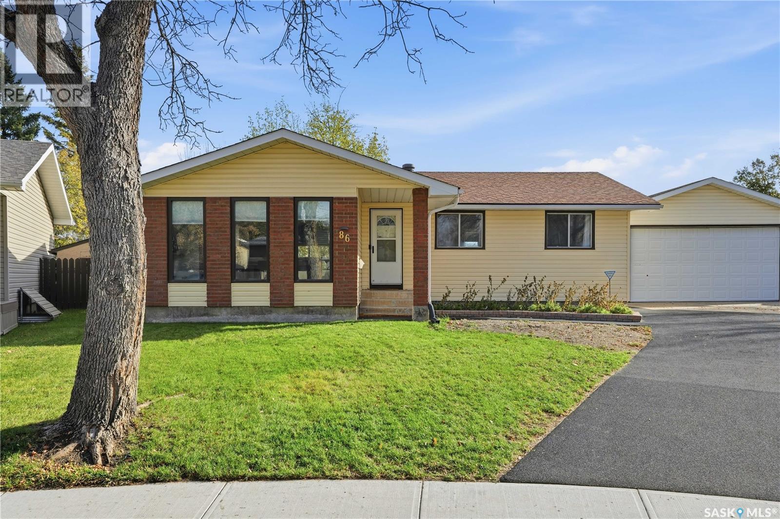 86 Mackenzie Crescent, Regina, Saskatchewan  S4N 5G5 - Photo 2 - SK025608