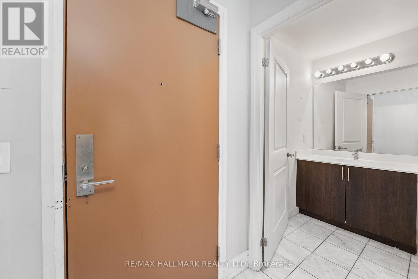 308 - 520 Steeles Avenue, Vaughan, Ontario  L4J 0H2 - Photo 4 - N12633240