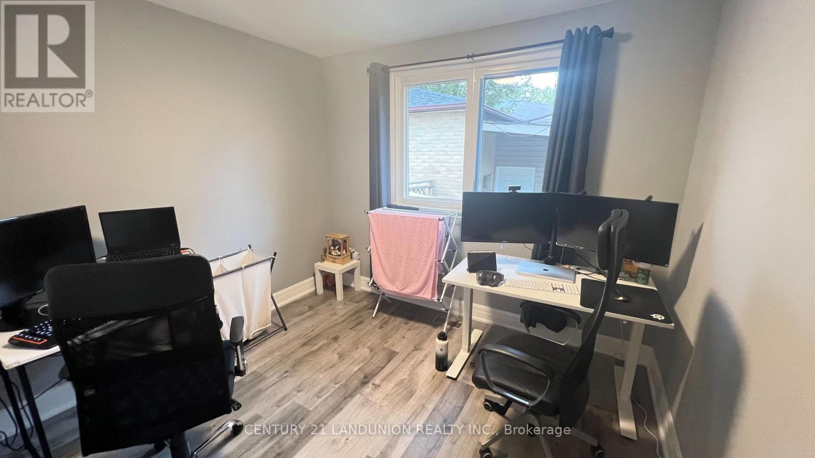 Main - 301 Browndale Crescent, Richmond Hill (Crosby), Ontario  L4C 3H9 - Photo 9 - N12633242