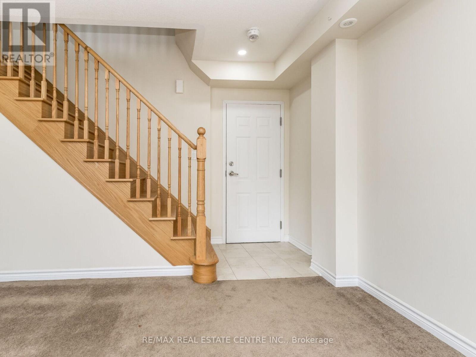 09 - 200 Veterans Drive, Brampton, Ontario  L7A 4S6 - Photo 8 - W12608570