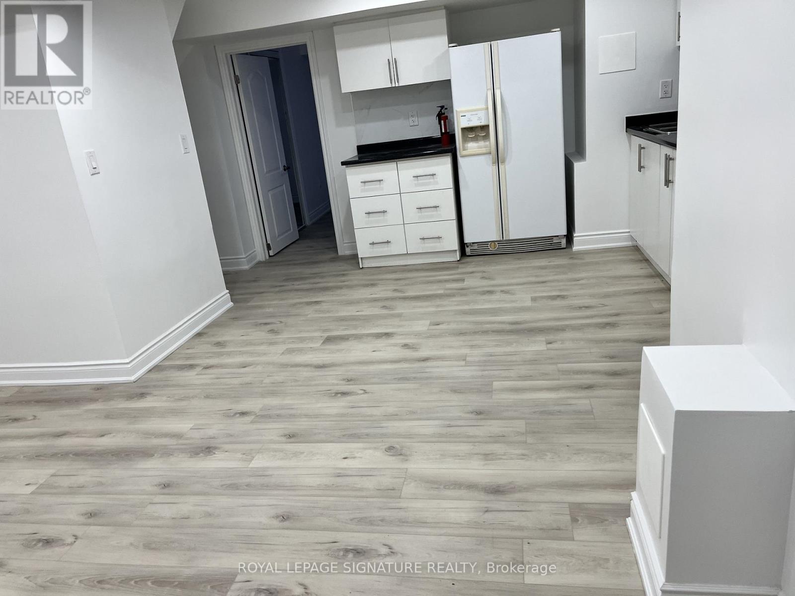 Lower - 5174 Sundial Court, Mississauga, Ontario  L5R 2S9 - Photo 7 - W12616076