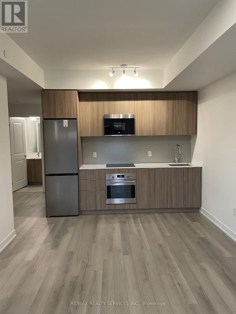 313 - 15 Skyridge Drive, Brampton (Bram East), Ontario  L6P 4S3 - Photo 2 - W12633236