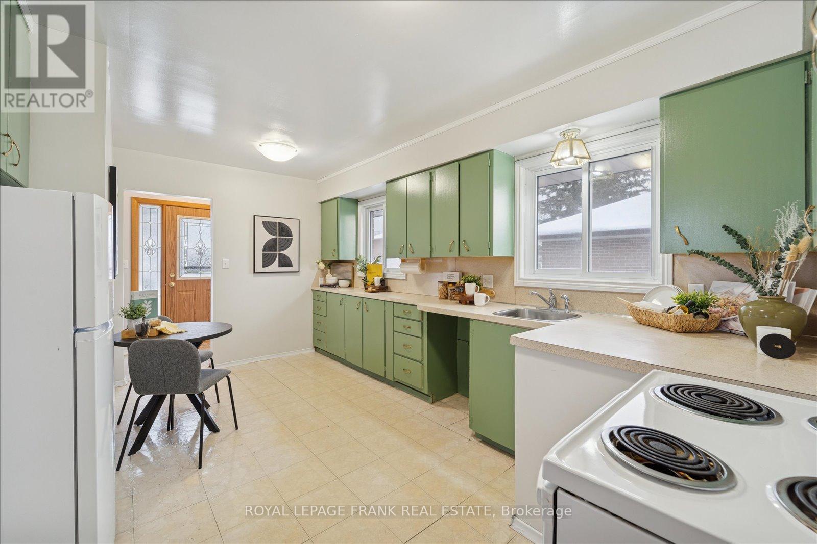 254 Dover Street, Oshawa (Eastdale), Ontario  L1G 6G4 - Photo 12 - E12633288