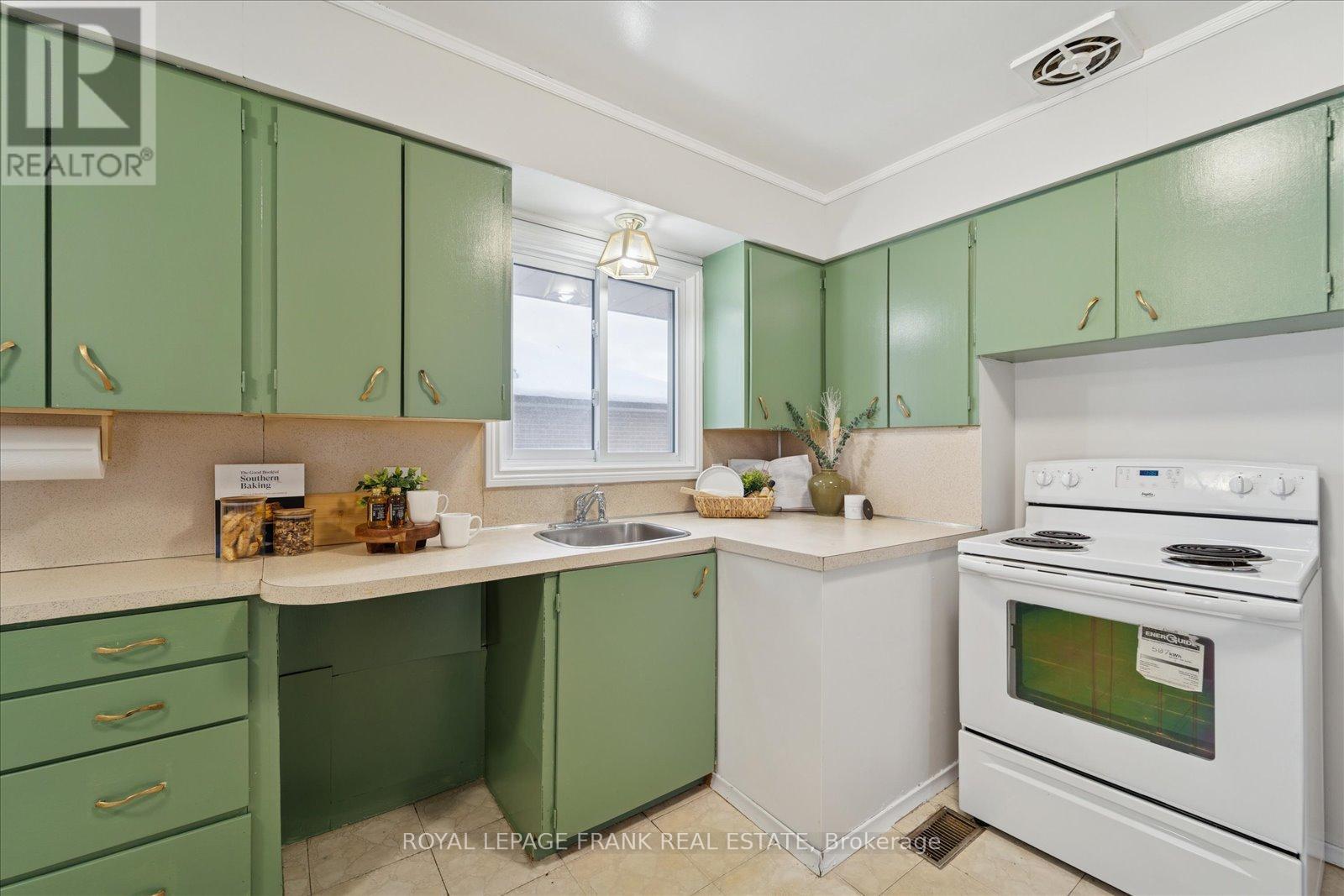 254 Dover Street, Oshawa (Eastdale), Ontario  L1G 6G4 - Photo 15 - E12633288