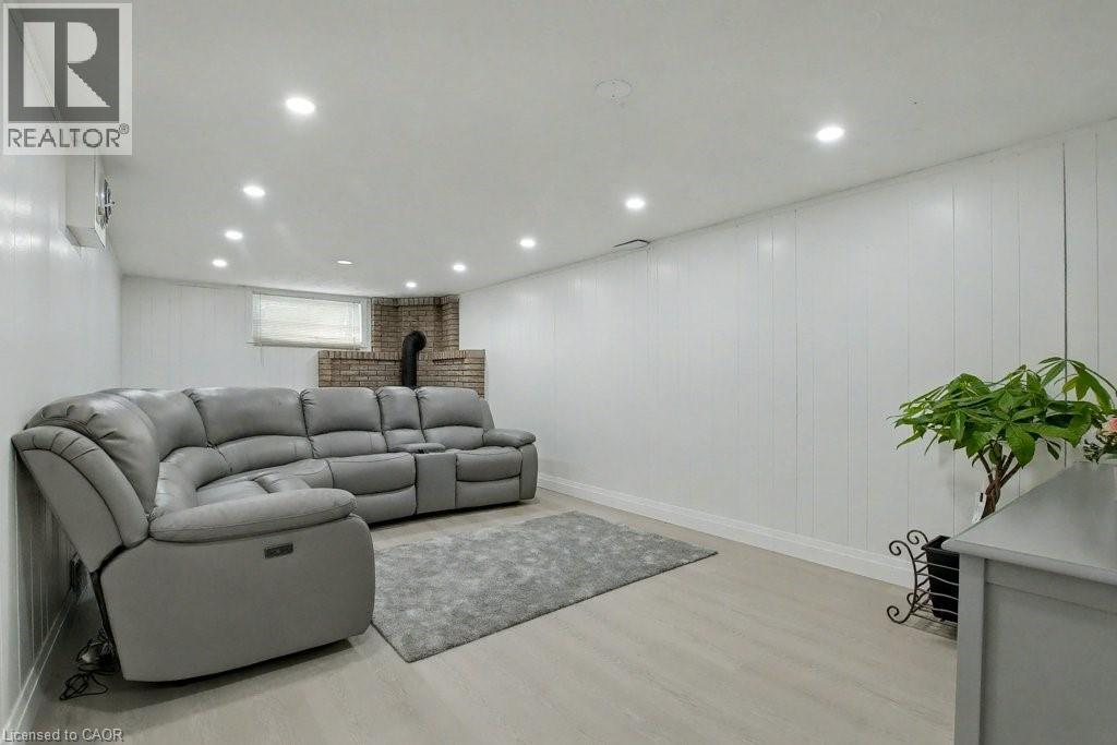 40 Tara Court, Hamilton, Ontario  L8K 6E6 - Photo 29 - 40775689