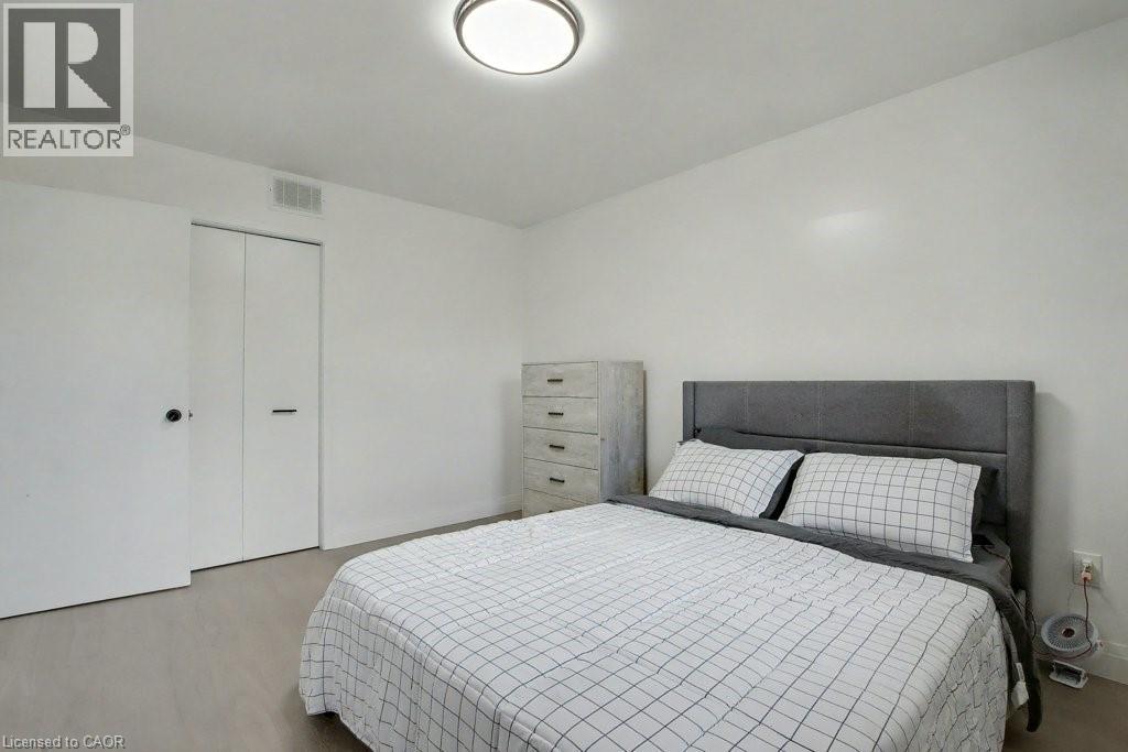 40 Tara Court, Hamilton, Ontario  L8K 6E6 - Photo 22 - 40775689