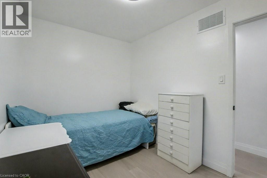 40 Tara Court, Hamilton, Ontario  L8K 6E6 - Photo 18 - 40775689