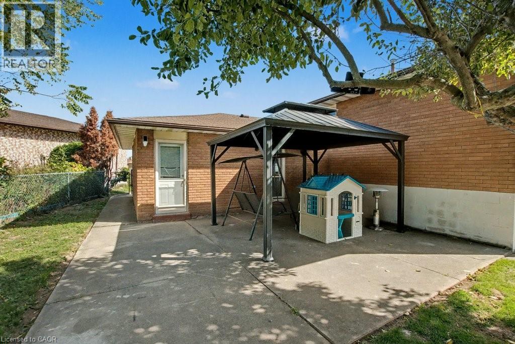 40 Tara Court, Hamilton, Ontario  L8K 6E6 - Photo 35 - 40775689