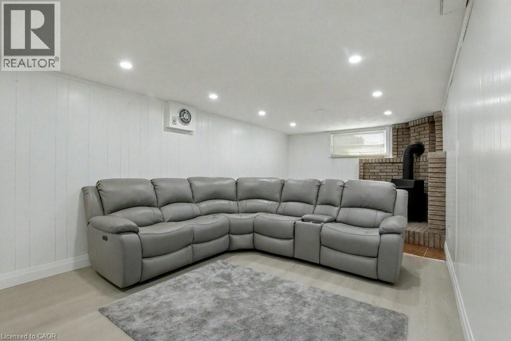 40 Tara Court, Hamilton, Ontario  L8K 6E6 - Photo 30 - 40775689