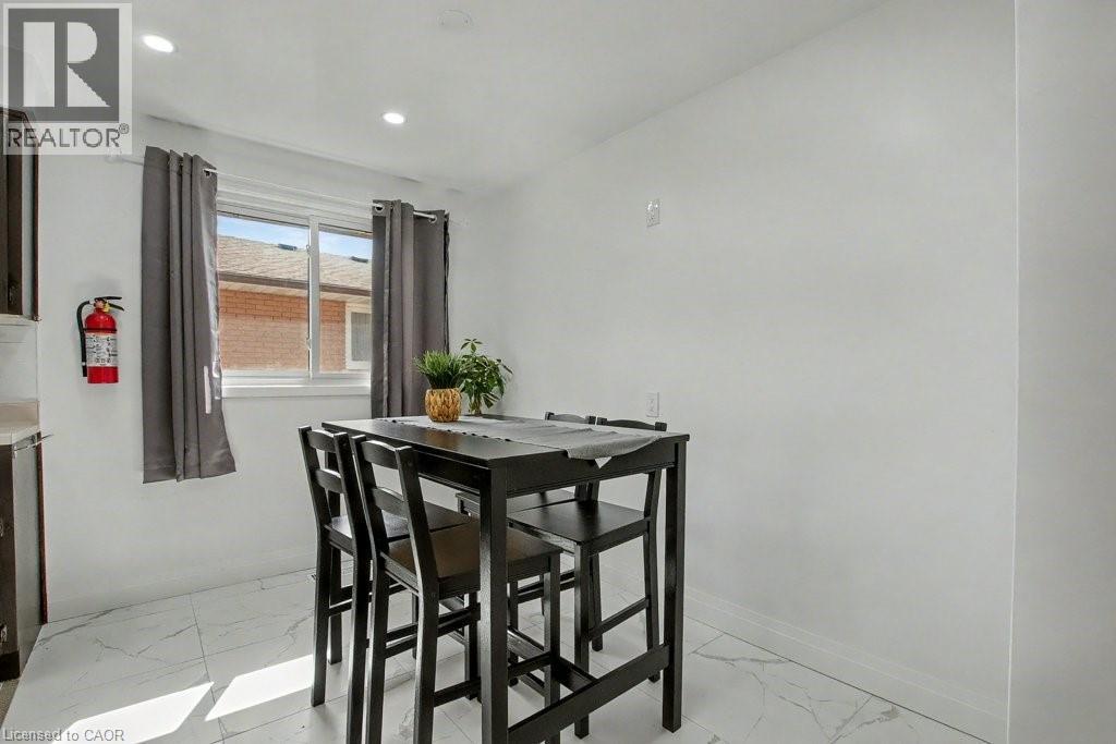 40 Tara Court, Hamilton, Ontario  L8K 6E6 - Photo 15 - 40775689