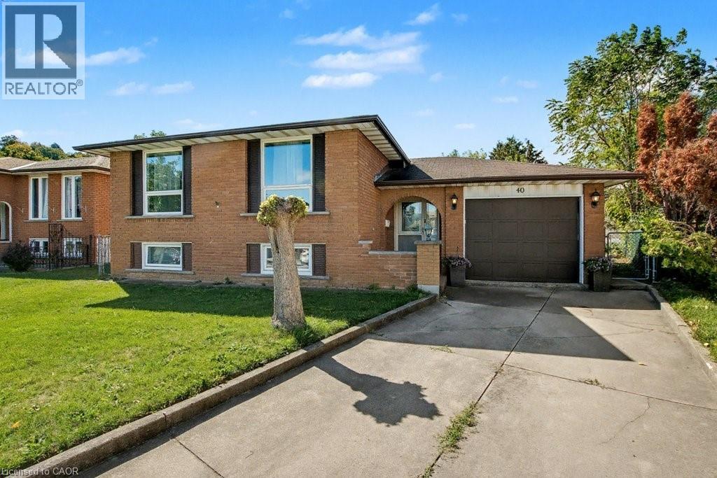 40 Tara Court, Hamilton, Ontario  L8K 6E6 - Photo 2 - 40775689