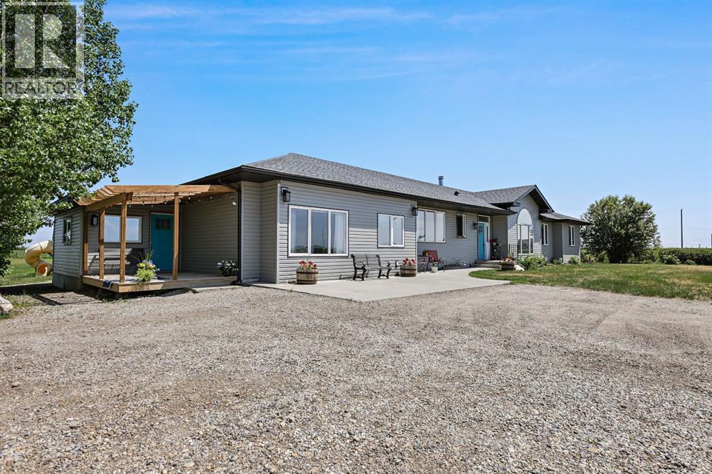 250020 Range Road 275, Rural Rocky View County, Alberta  T1P 1L7 - Photo 3 - A2258626