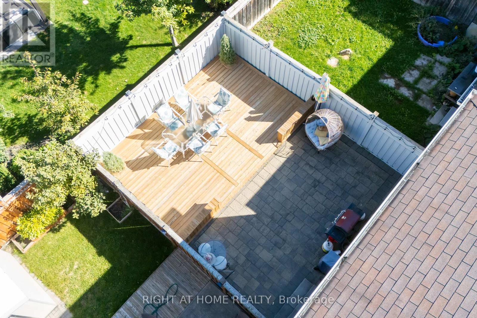 182 Meadowhawk Trail, Bradford West Gwillimbury, Ontario  L3Z 0E9 - Photo 5 - N12441386