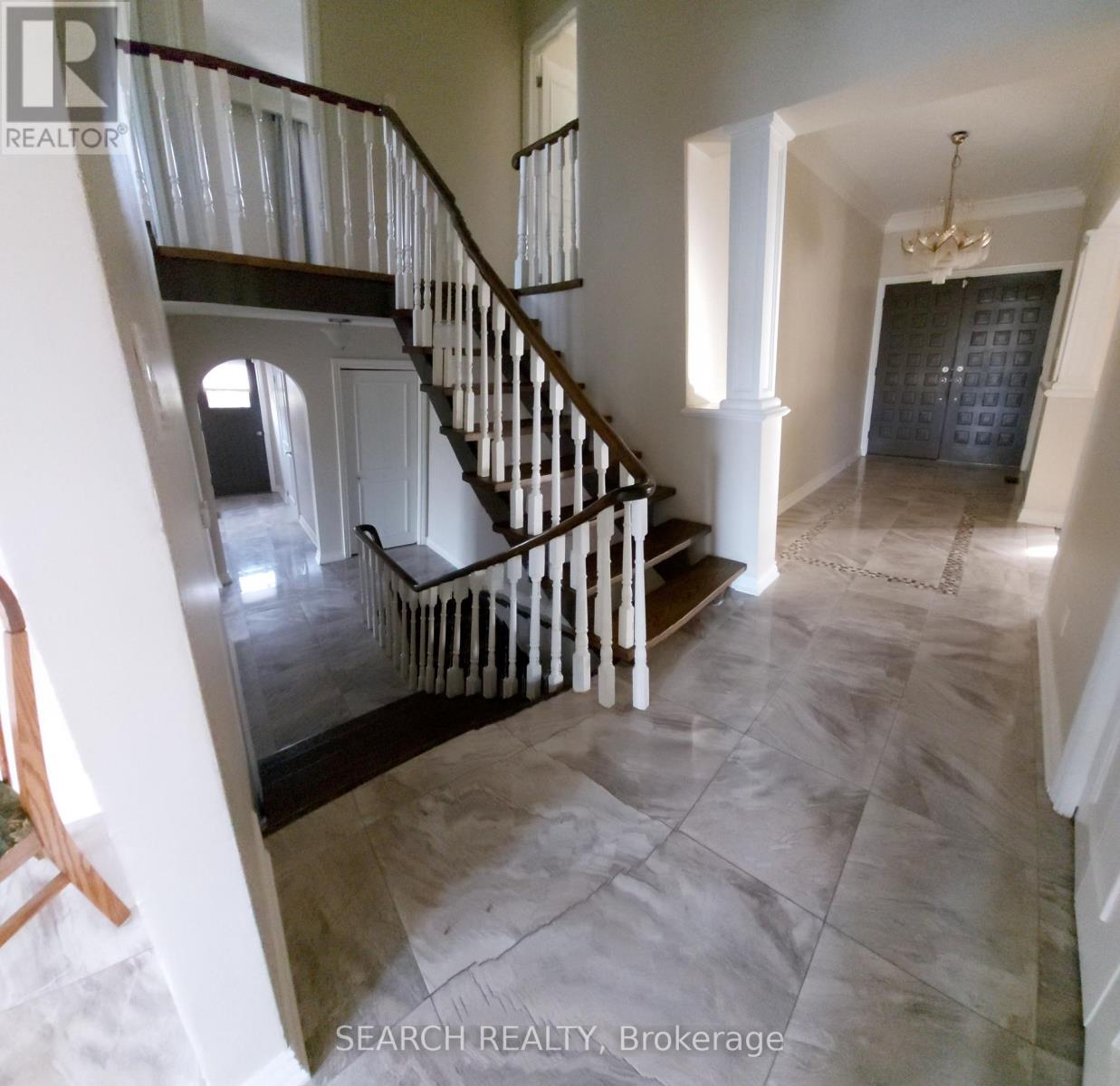 Main & Upper - 40 St Andrews Boulevard, Toronto, Ontario  M9R 1W1 - Photo 3 - W12597622