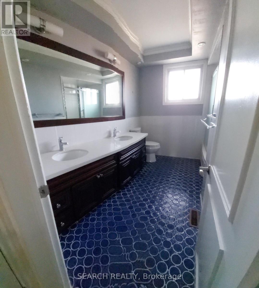 Main & Upper - 40 St Andrews Boulevard, Toronto, Ontario  M9R 1W1 - Photo 15 - W12597622