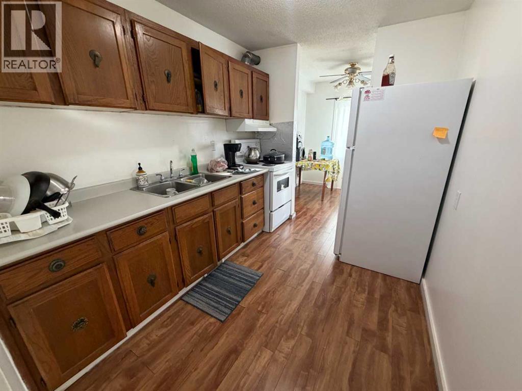 1023 Cassils Road W, Brooks, Alberta T1R 0C8 - Photo 6 - A2274968