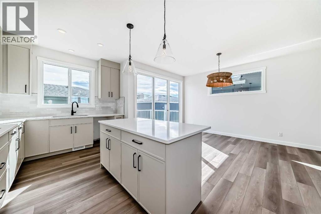 211 Perch Bend, Rural Rocky View County, Alberta  T3Z 0J9 - Photo 4 - A2250129