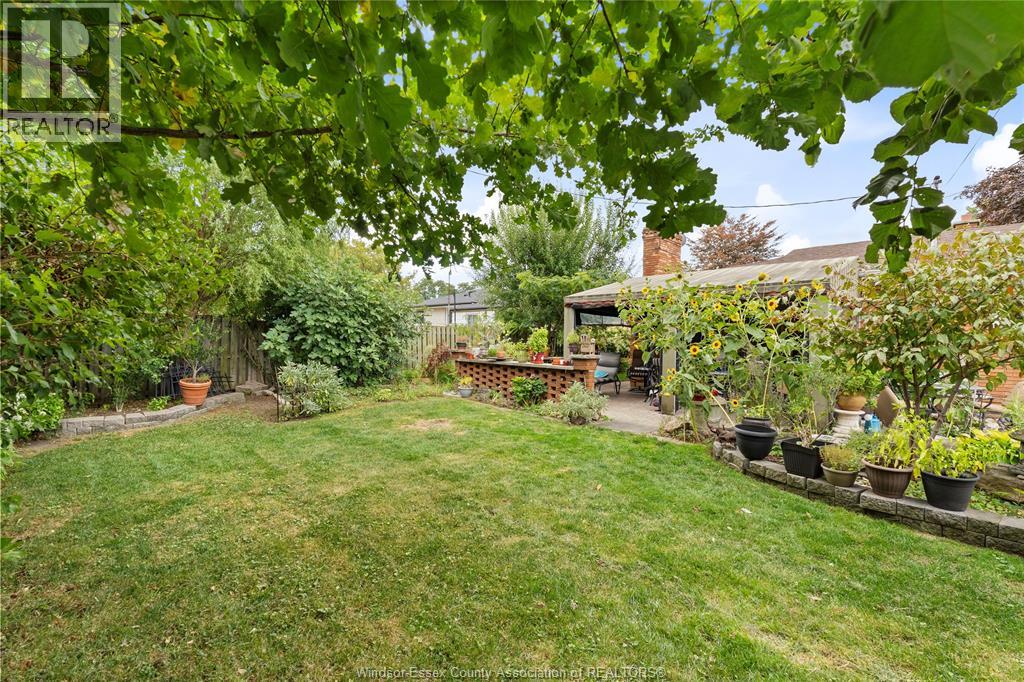 1670 Campbell, Windsor, Ontario N9B 2K6 - Photo 21 - 25031667