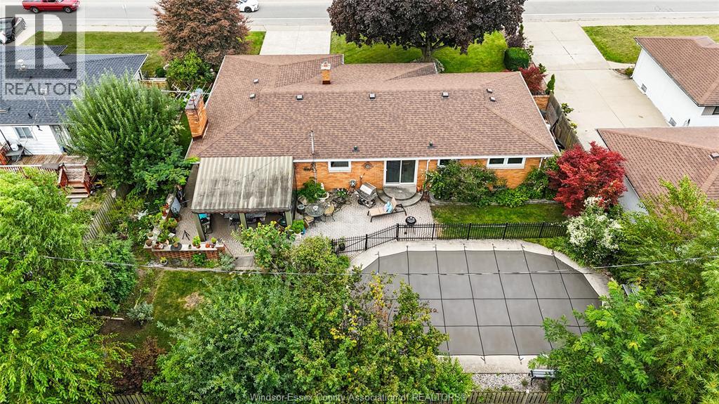 1670 Campbell, Windsor, Ontario N9B 2K6 - Photo 26 - 25031667