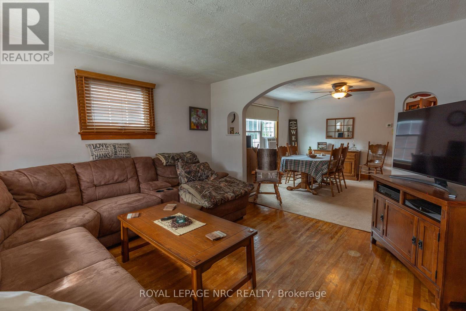 248 Bell Street, Port Colborne, Ontario  L3K 1J4 - Photo 5 - X12432180