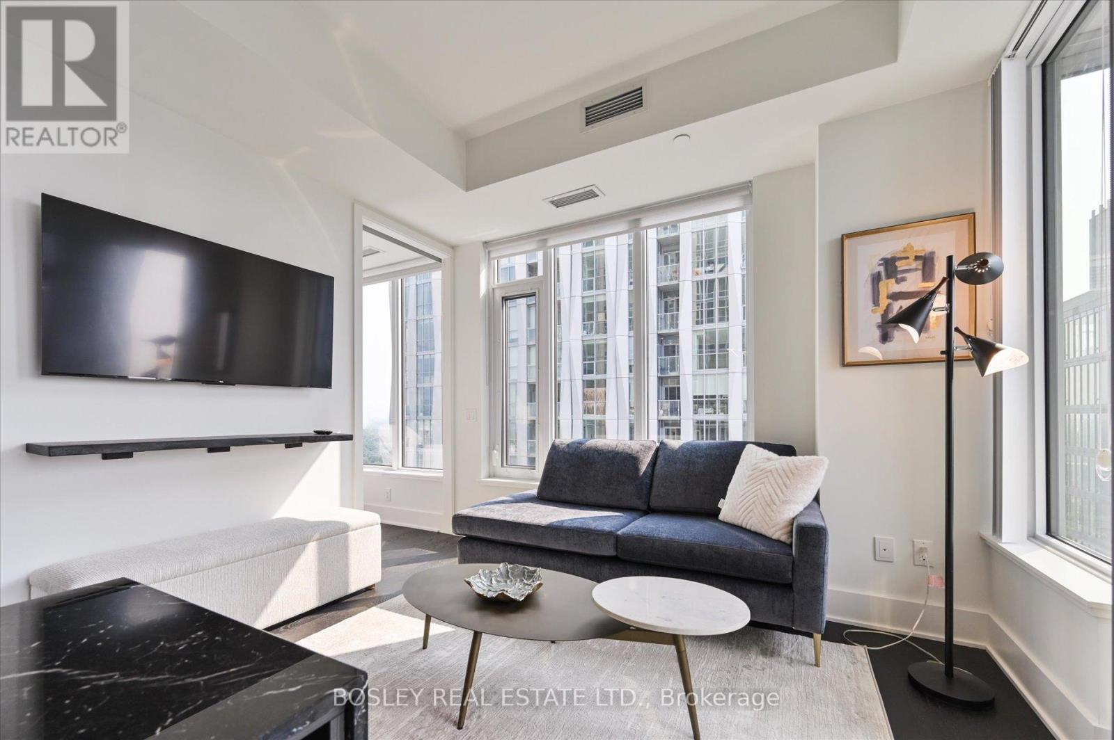 4707 - 11 Yorkville Avenue, Toronto (Annex), Ontario  M4W 0B7 - Photo 11 - C12633254