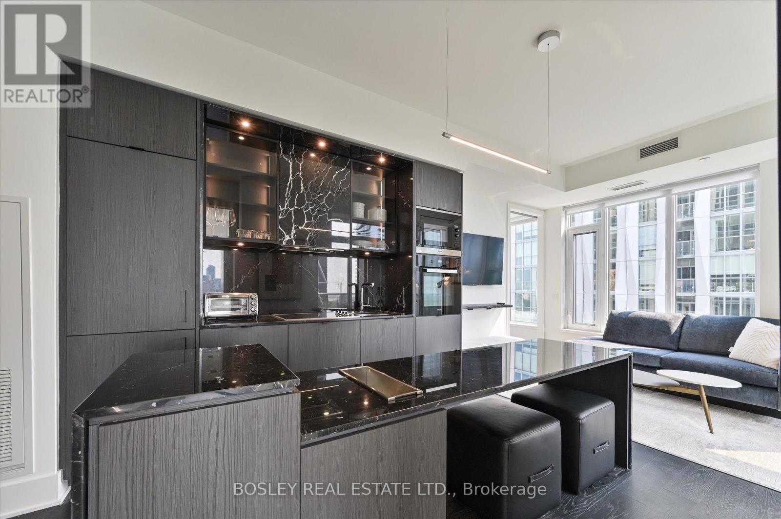 4707 - 11 Yorkville Avenue, Toronto (Annex), Ontario  M4W 0B7 - Photo 14 - C12633254