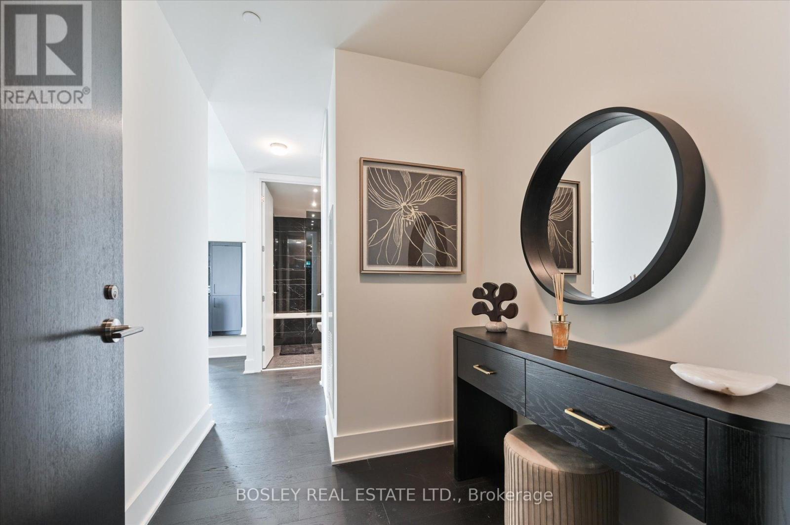 4707 - 11 Yorkville Avenue, Toronto (Annex), Ontario  M4W 0B7 - Photo 5 - C12633254