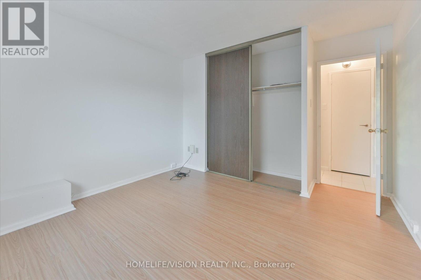 202 - 100 Leeward Glenway, Toronto (Flemingdon Park), Ontario  M3C 2Z1 - Photo 15 - C12633282