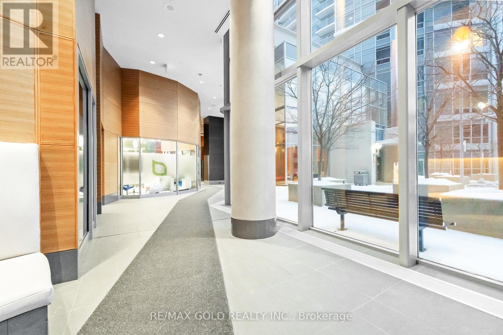 2518 - 135 Village Green Square, Toronto (Agincourt South-Malvern West), Ontario  M1S 0G4 - Photo 15 - E12633268