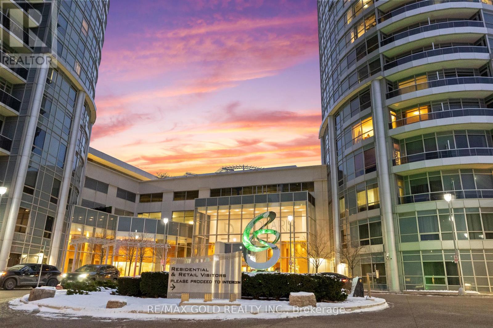 2518 - 135 Village Green Square, Toronto, Ontario M1S 0G4 - Photo 2 - E12633268