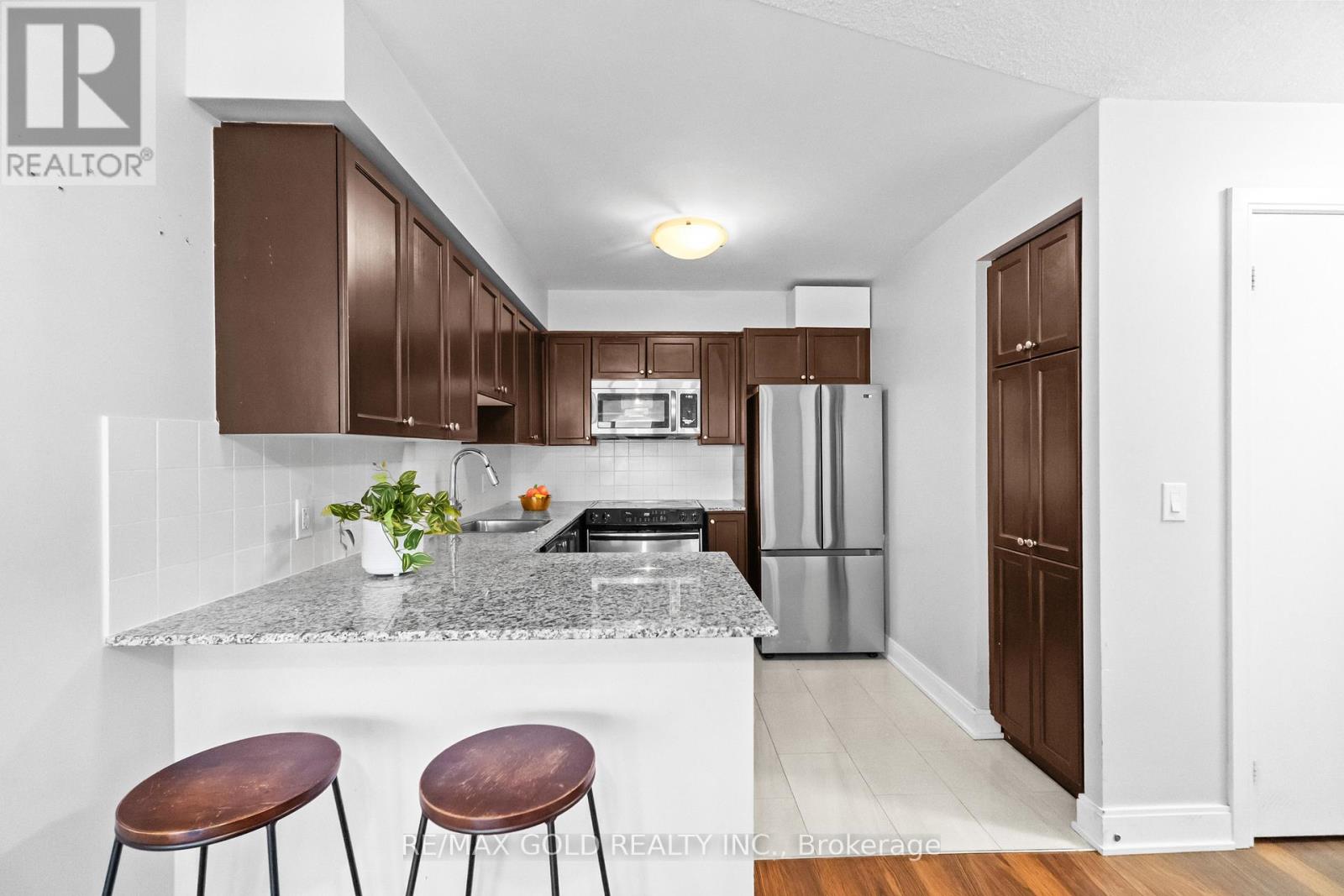 2518 - 135 Village Green Square, Toronto (Agincourt South-Malvern West), Ontario  M1S 0G4 - Photo 27 - E12633268