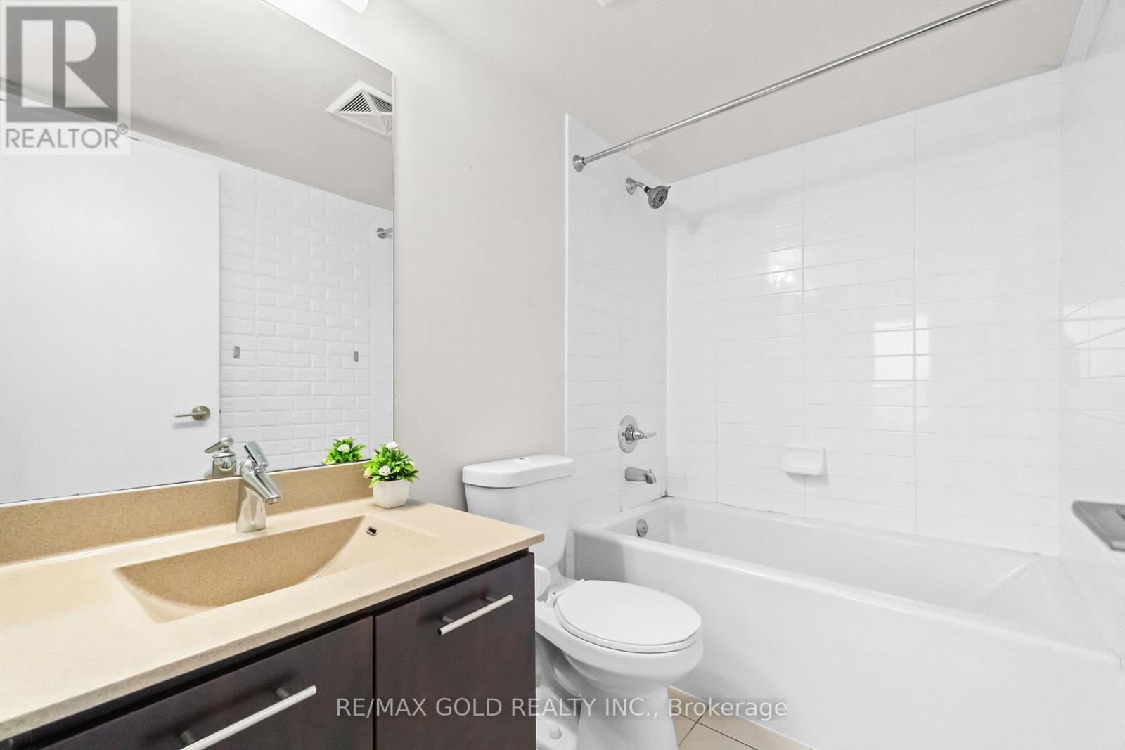 2518 - 135 Village Green Square, Toronto (Agincourt South-Malvern West), Ontario  M1S 0G4 - Photo 31 - E12633268